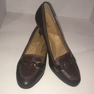 Brown leather Softshoe heels